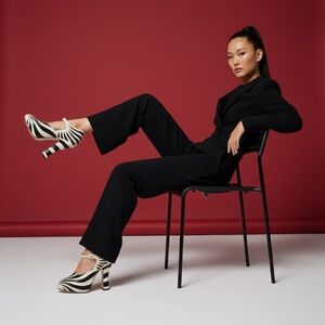 GUCCI LESLEY ZEBRA-INLAY MARYJANE WITH PEARLS PUMP HEELS SIZE 35